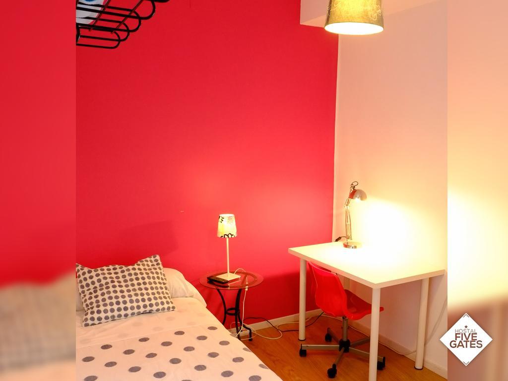 Hostal Five Gates Осуна Екстериор снимка