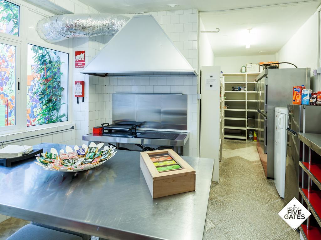 Hostal Five Gates Осуна Екстериор снимка