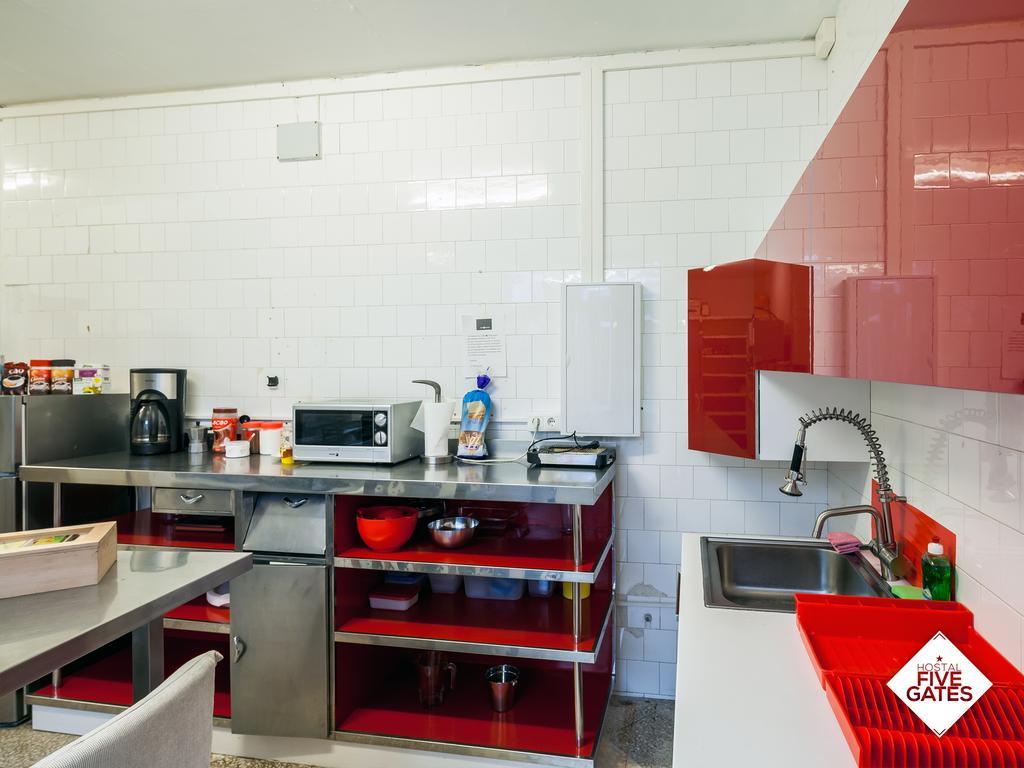 Hostal Five Gates Осуна Екстериор снимка