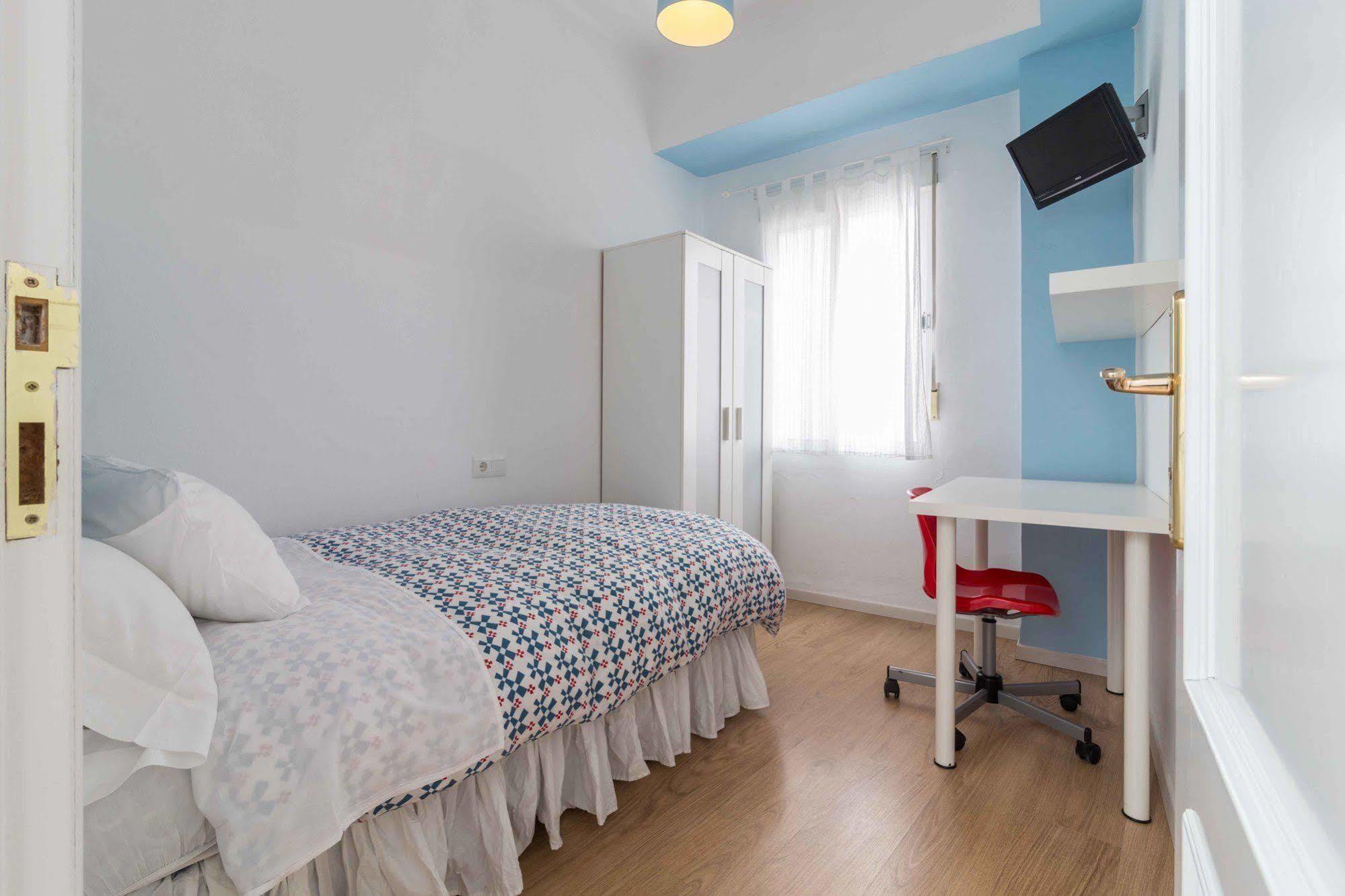 Hostal Five Gates Осуна Екстериор снимка