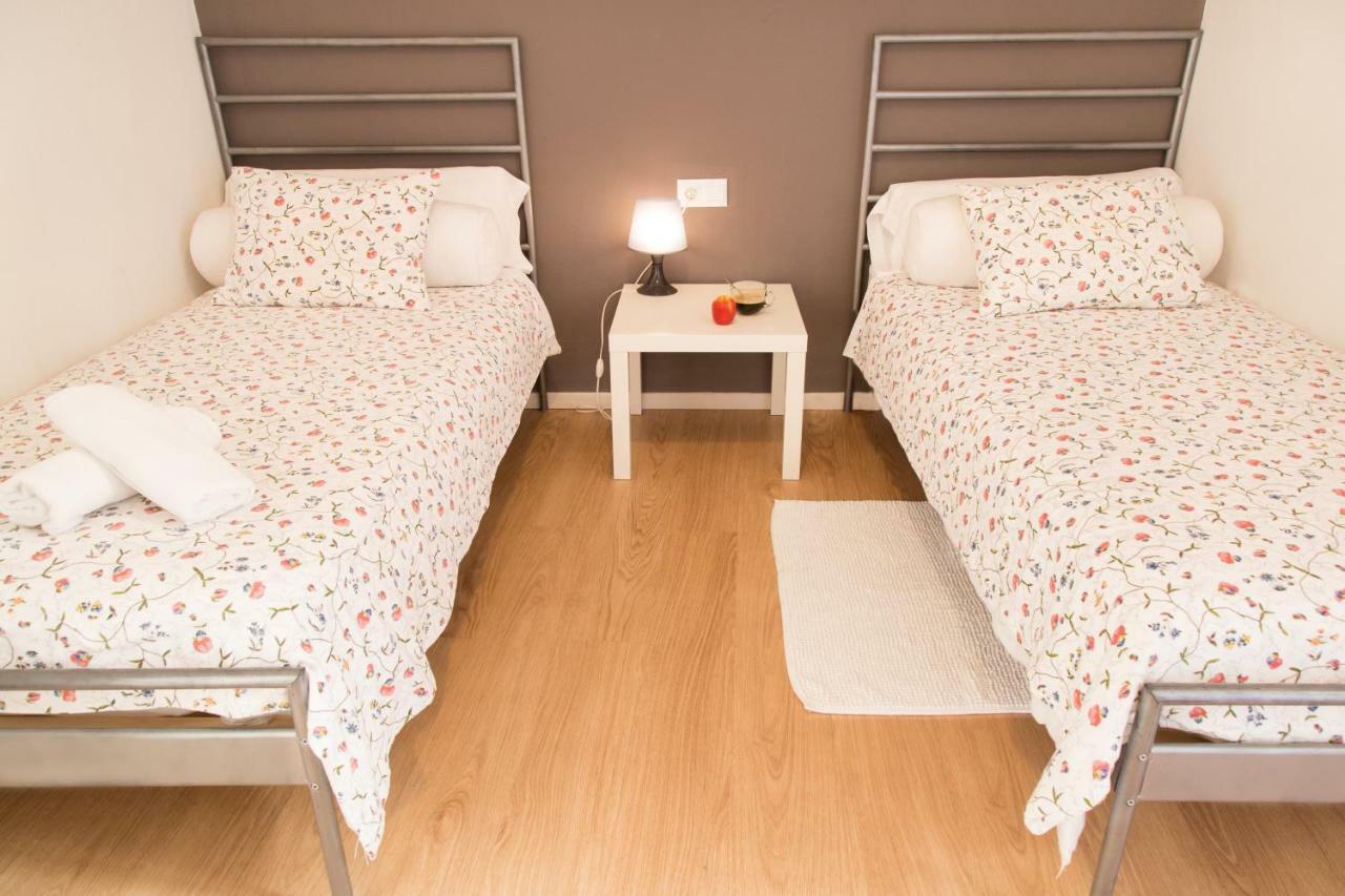 Hostal Five Gates Осуна Екстериор снимка
